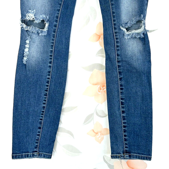 YMI Jeans Womens 3 Blue Medium Wash Skinny Distressed Low Rise 5 Pocket Denim - Picture 4 of 13